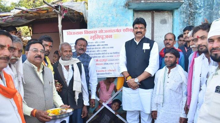 विकास कार्यों का मूल्यांकन करना है, तो अतीत से करें तुलना : मंत्री श्री राजपूत